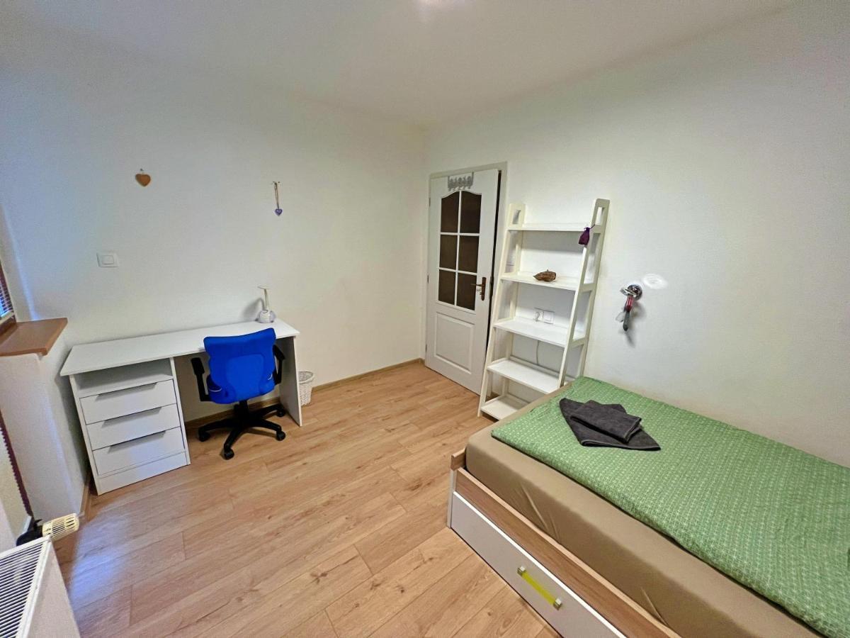 Apartman Stara Sasova Банска-Бистрица Экстерьер фото