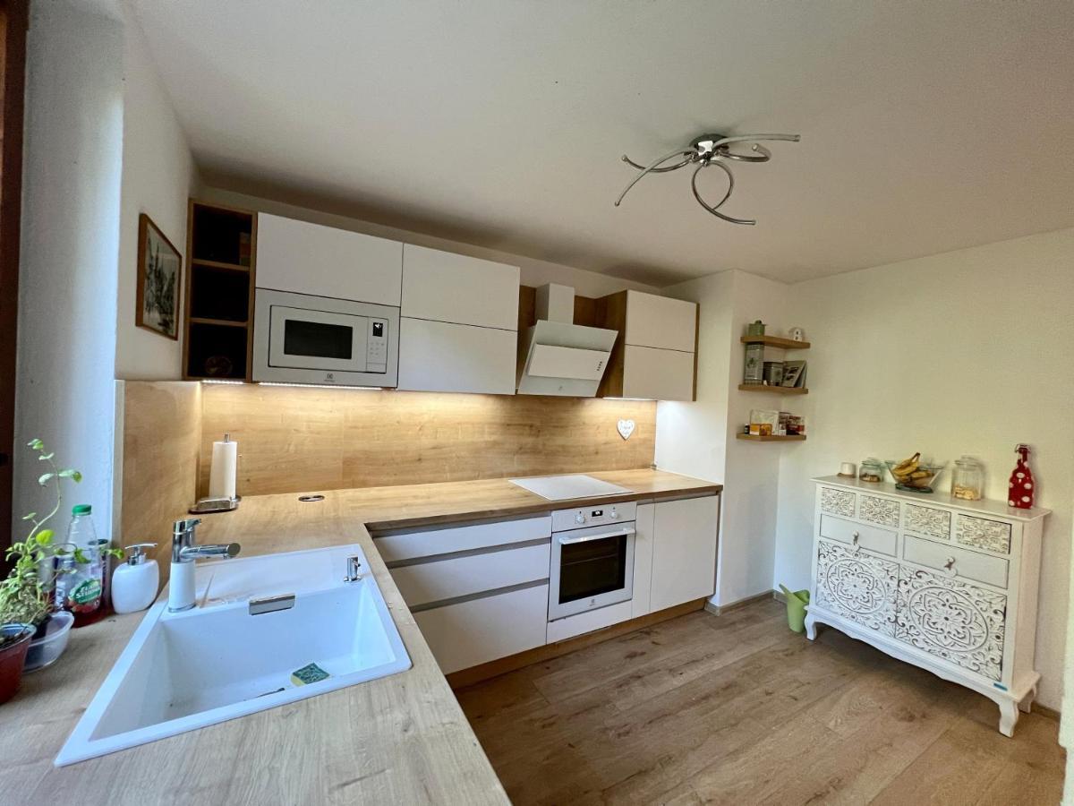 Apartman Stara Sasova Банска-Бистрица Экстерьер фото